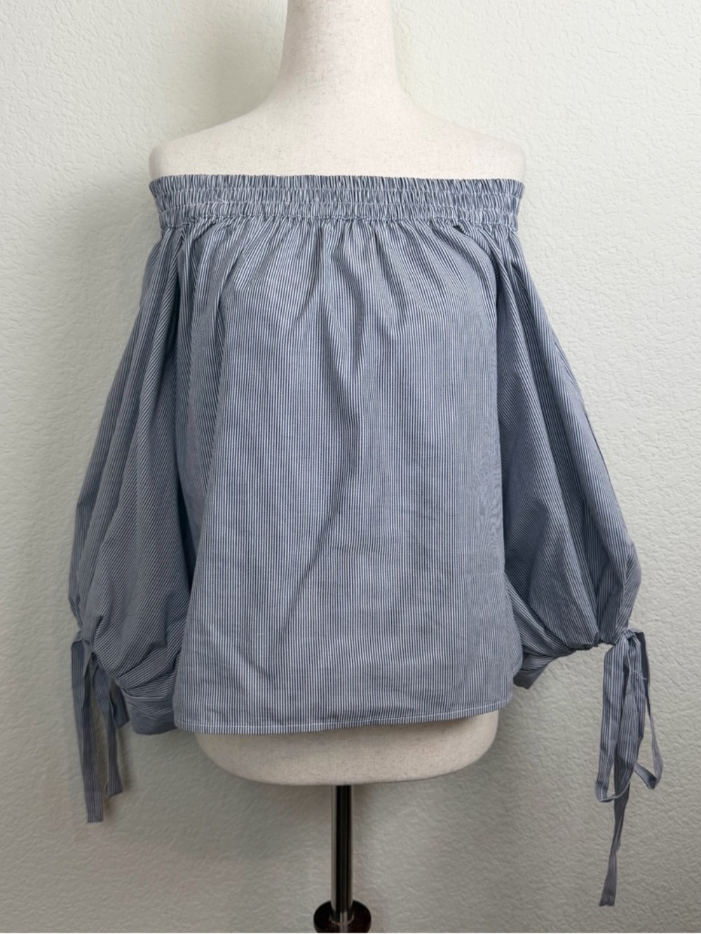 MISA Los Angeles Off The Shoulder Balloon Sleeve Striped Top Size XS